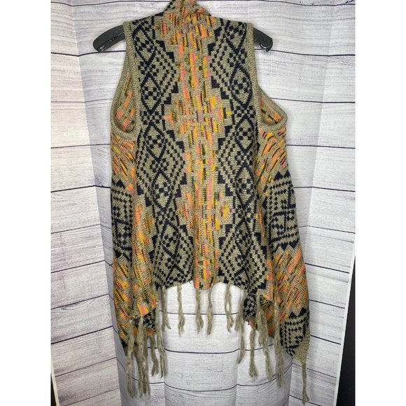 Women's Lildy aztec print sweater vest cardigan with tassels size small/medium - Picture 3 of 3
